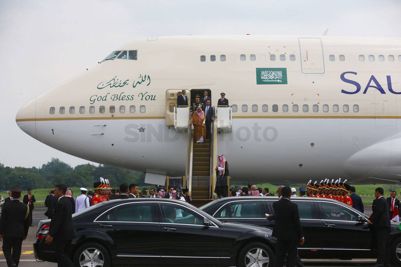 Disambut Presiden Jokowi,...