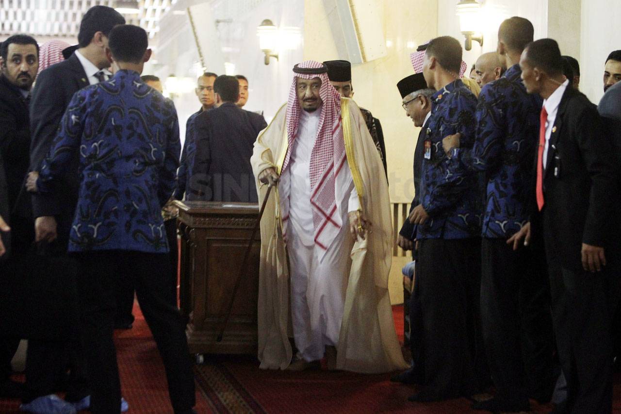Didampingi Presiden...