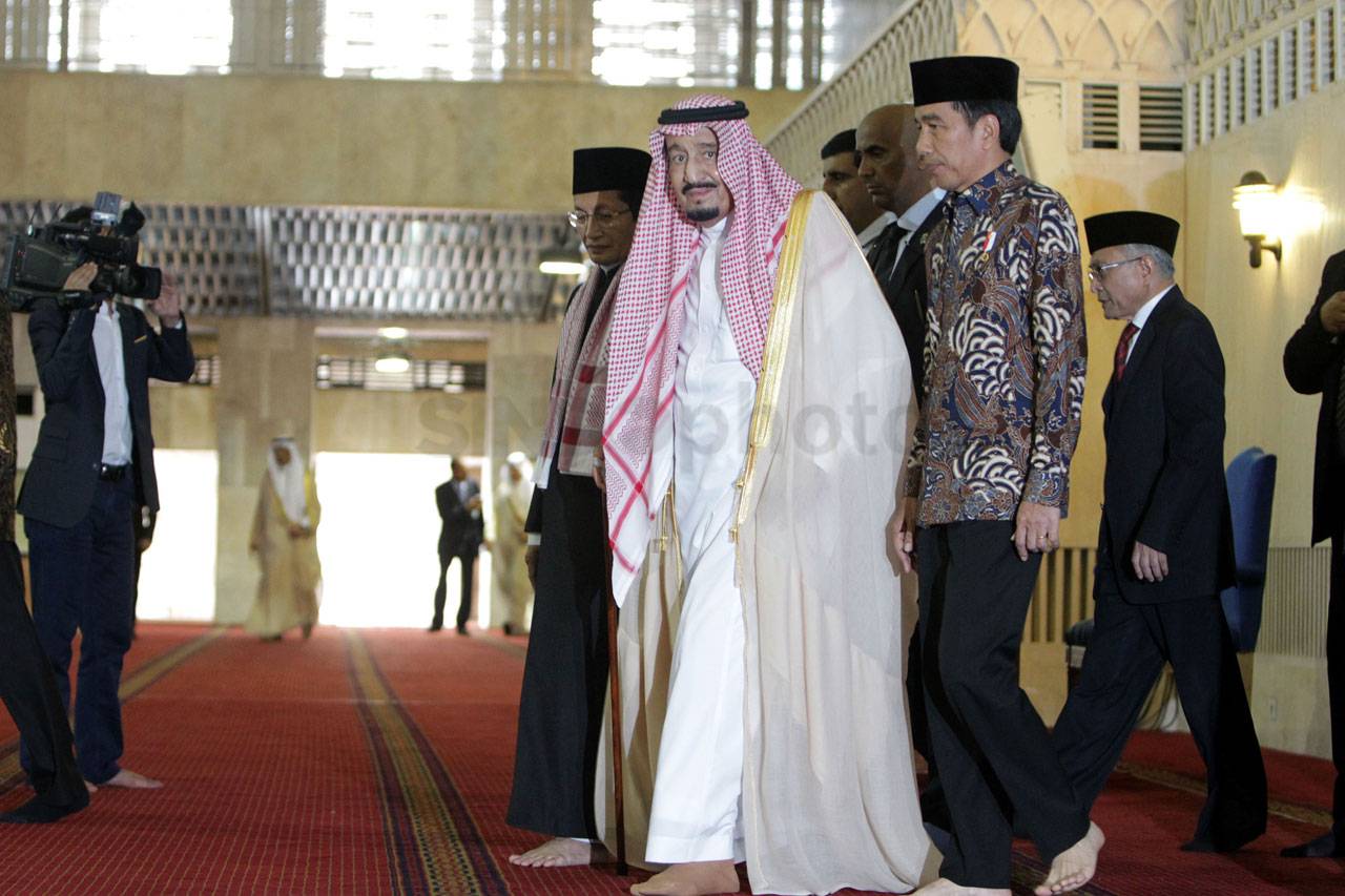 Didampingi Presiden...