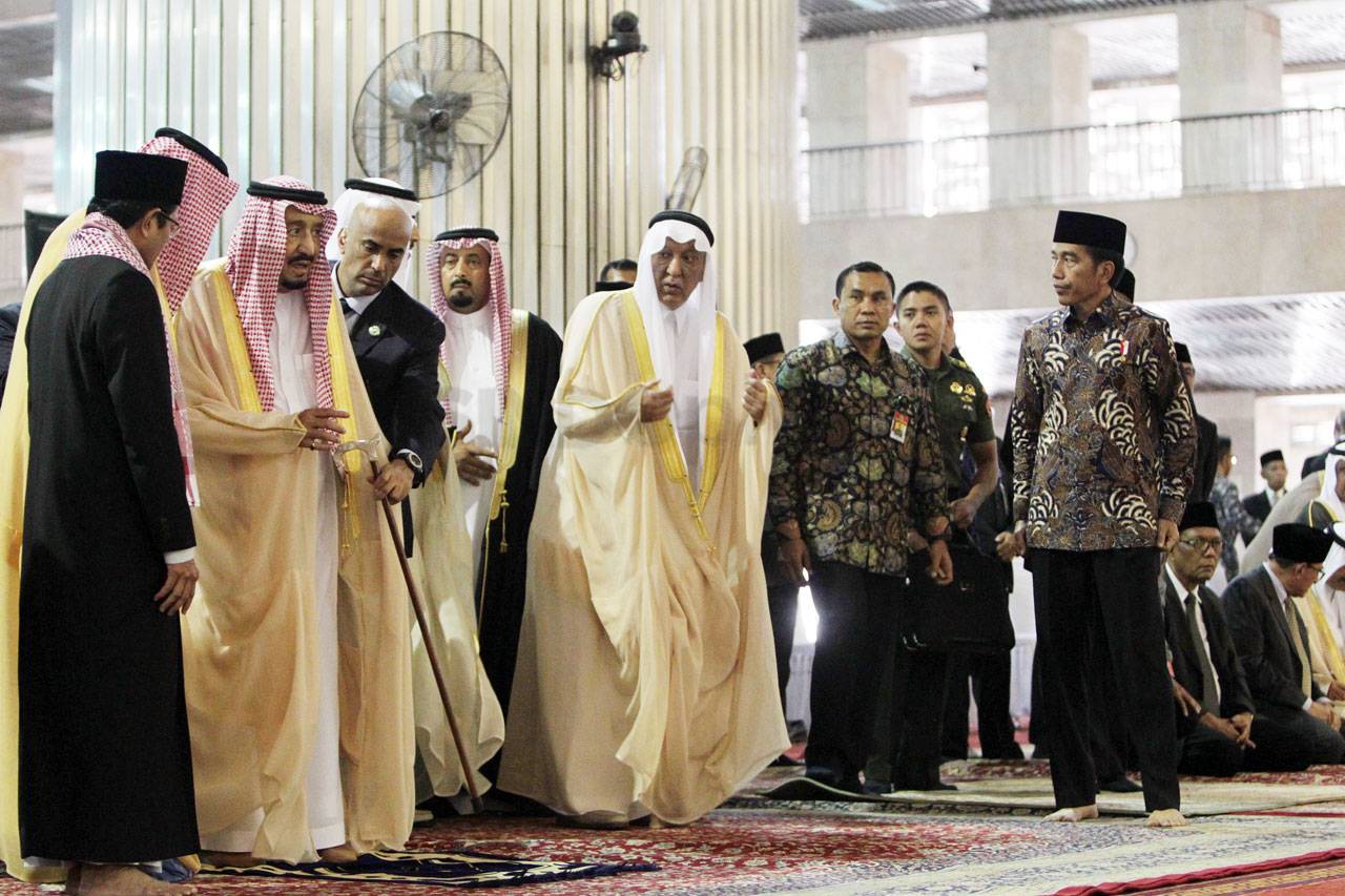 Didampingi Presiden...
