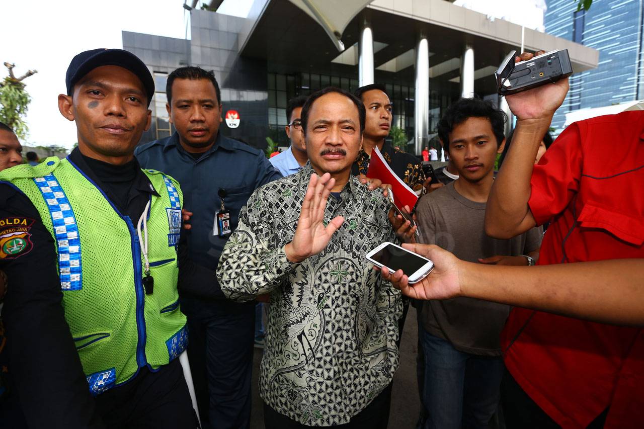 KPK Periksa Hakim MK...