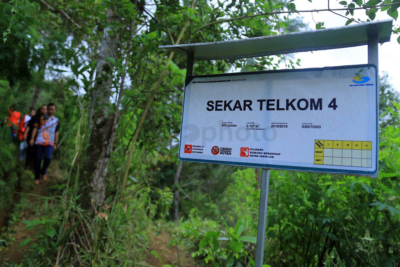 Rayakan HUT Ke-17, Sekar...
