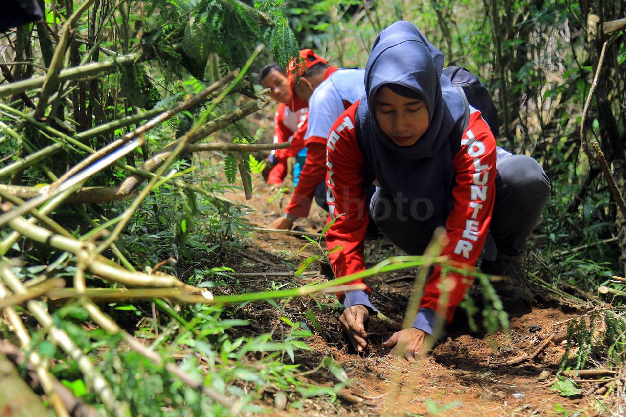 Rayakan HUT Ke-17, Sekar...