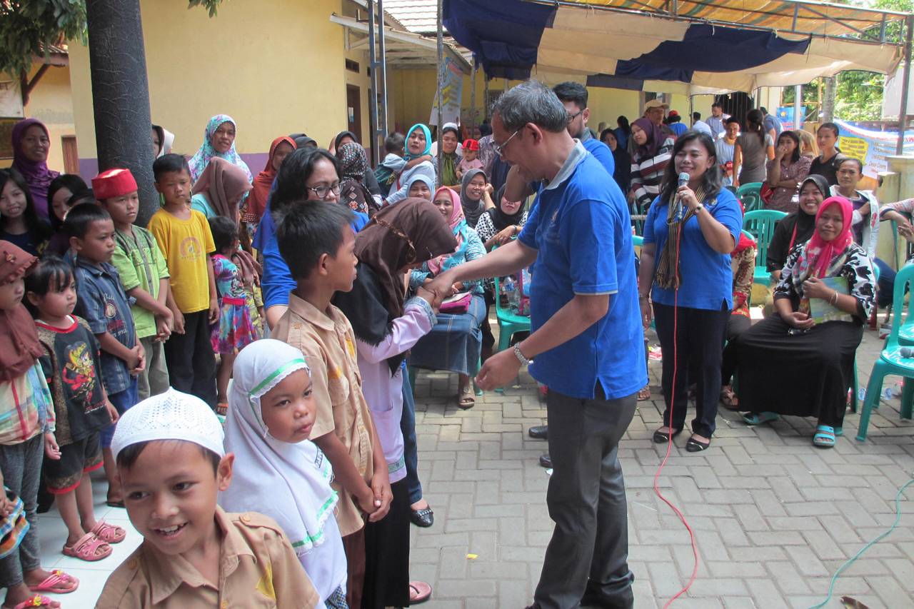 Baksos IKA-UKI di Tigaraksa