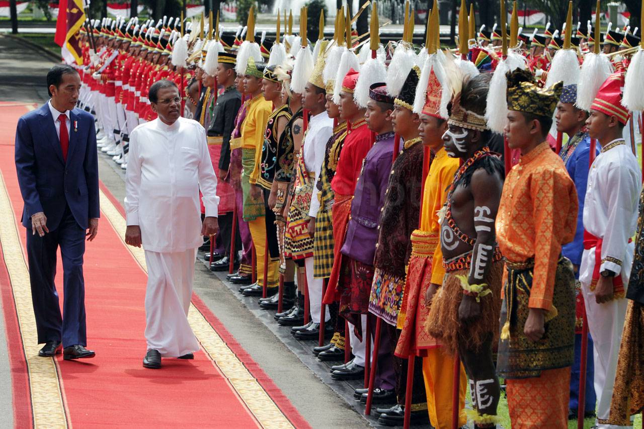 Presiden Jokowi Terima...