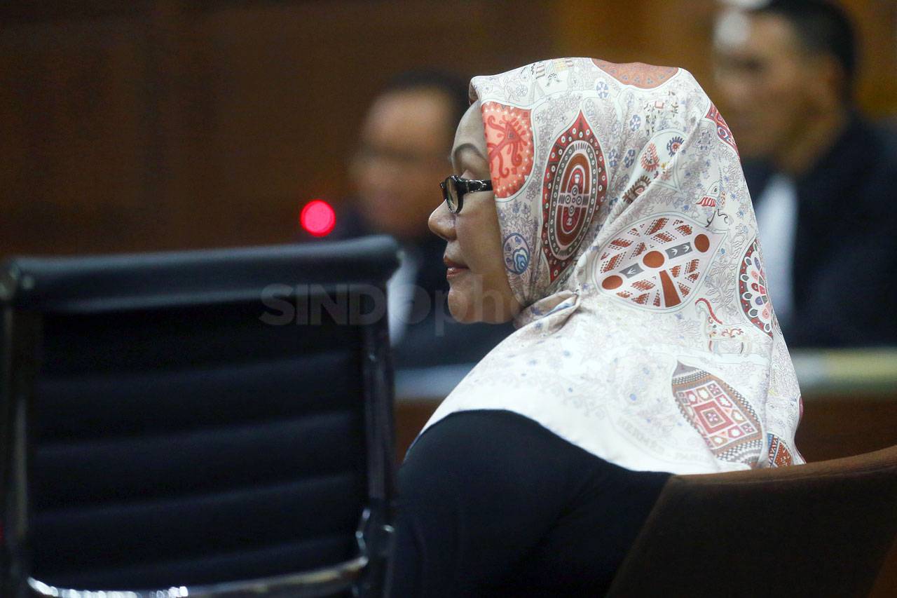 Ratu Atut Jalani Sidang...