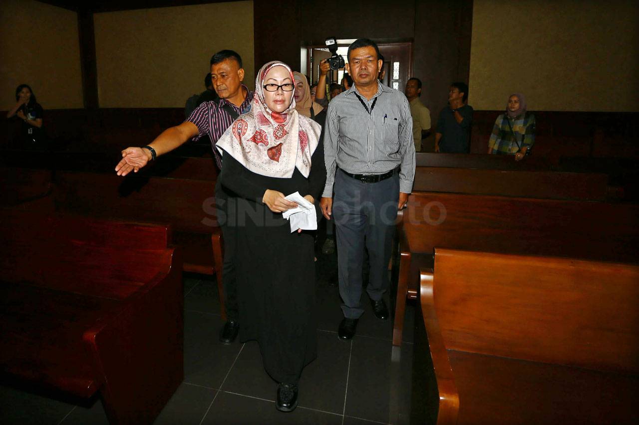 Ratu Atut Jalani Sidang...