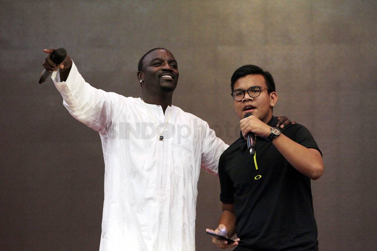 Gelar Konser Mini, Rapper...