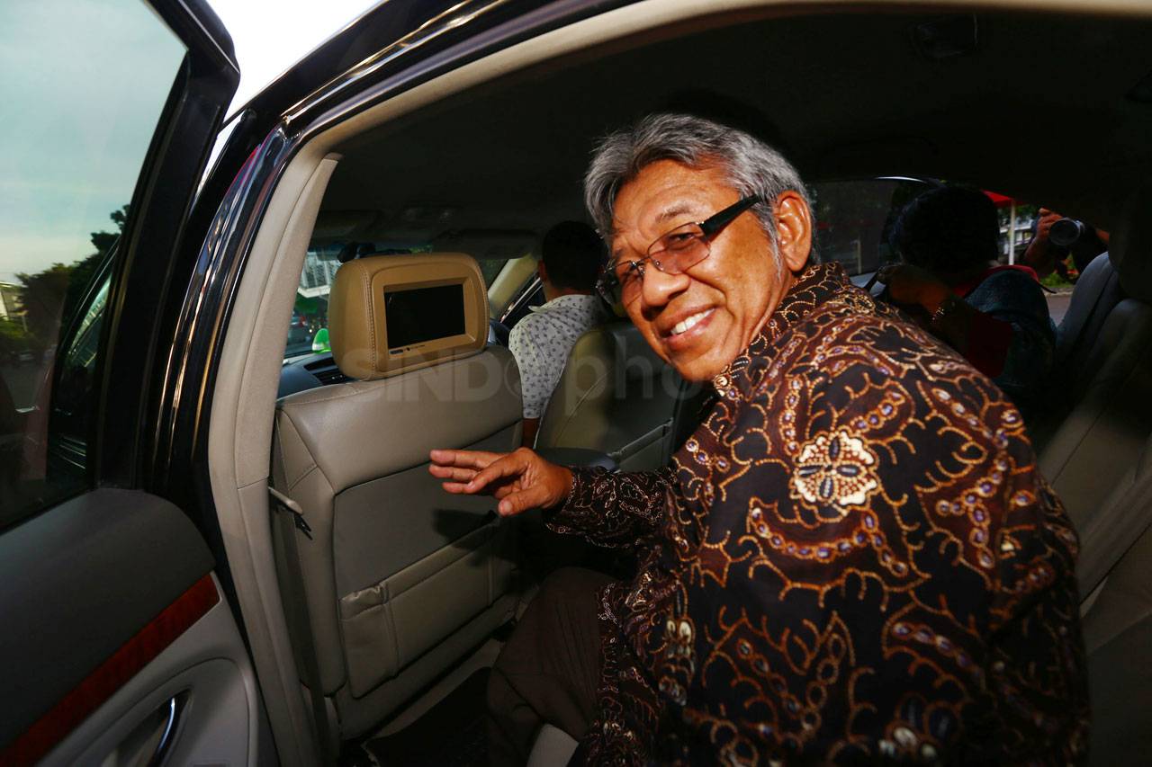 KPK Periksa Plt Sekjen...