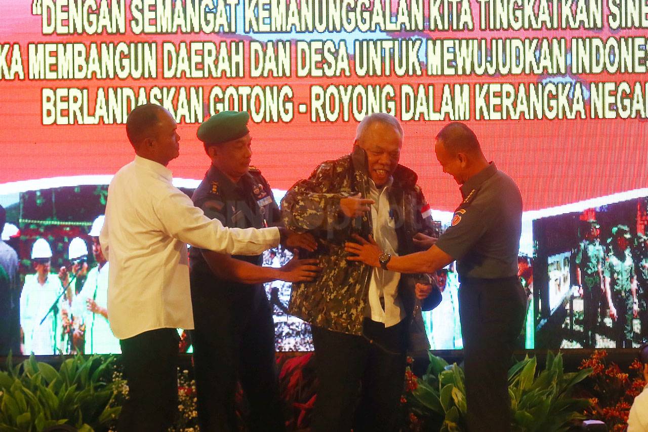 TNI dan Kementerian...