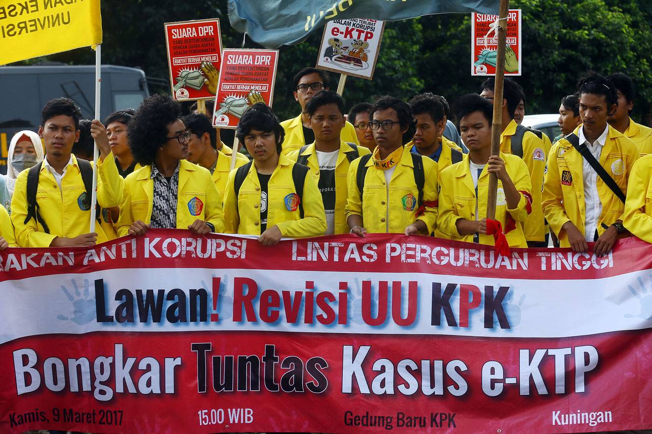 Mahasiswa Desak KPK...
