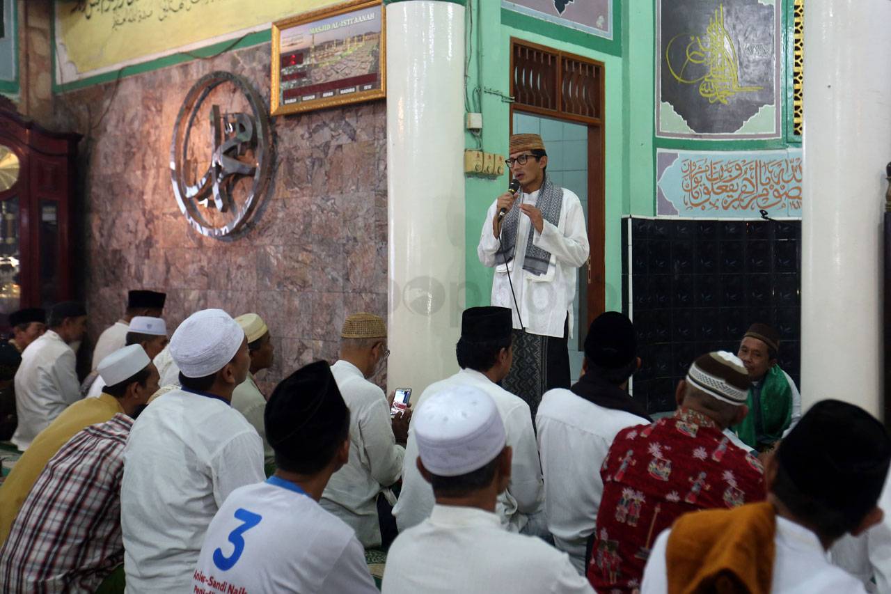 Sandiaga Uno Disambut...