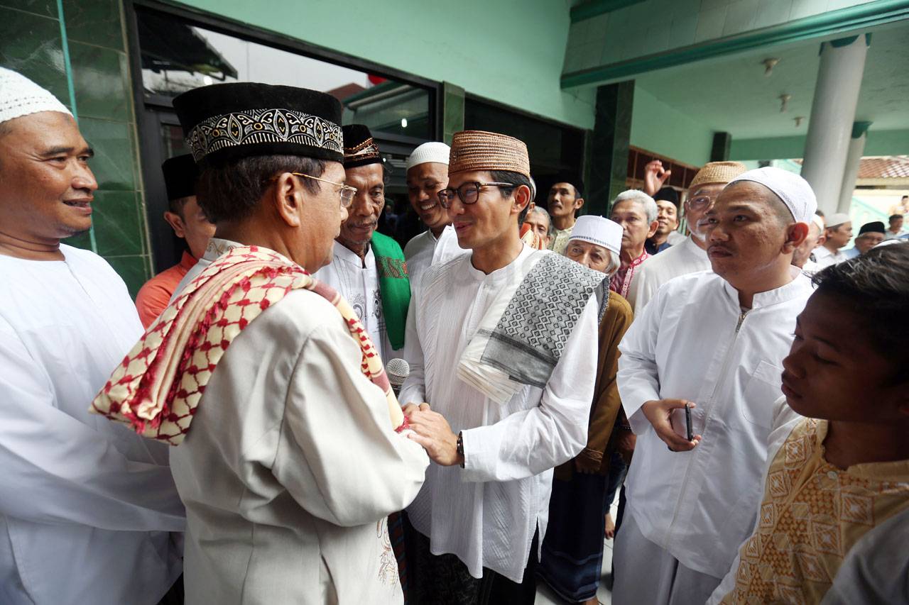 Sandiaga Uno Disambut...