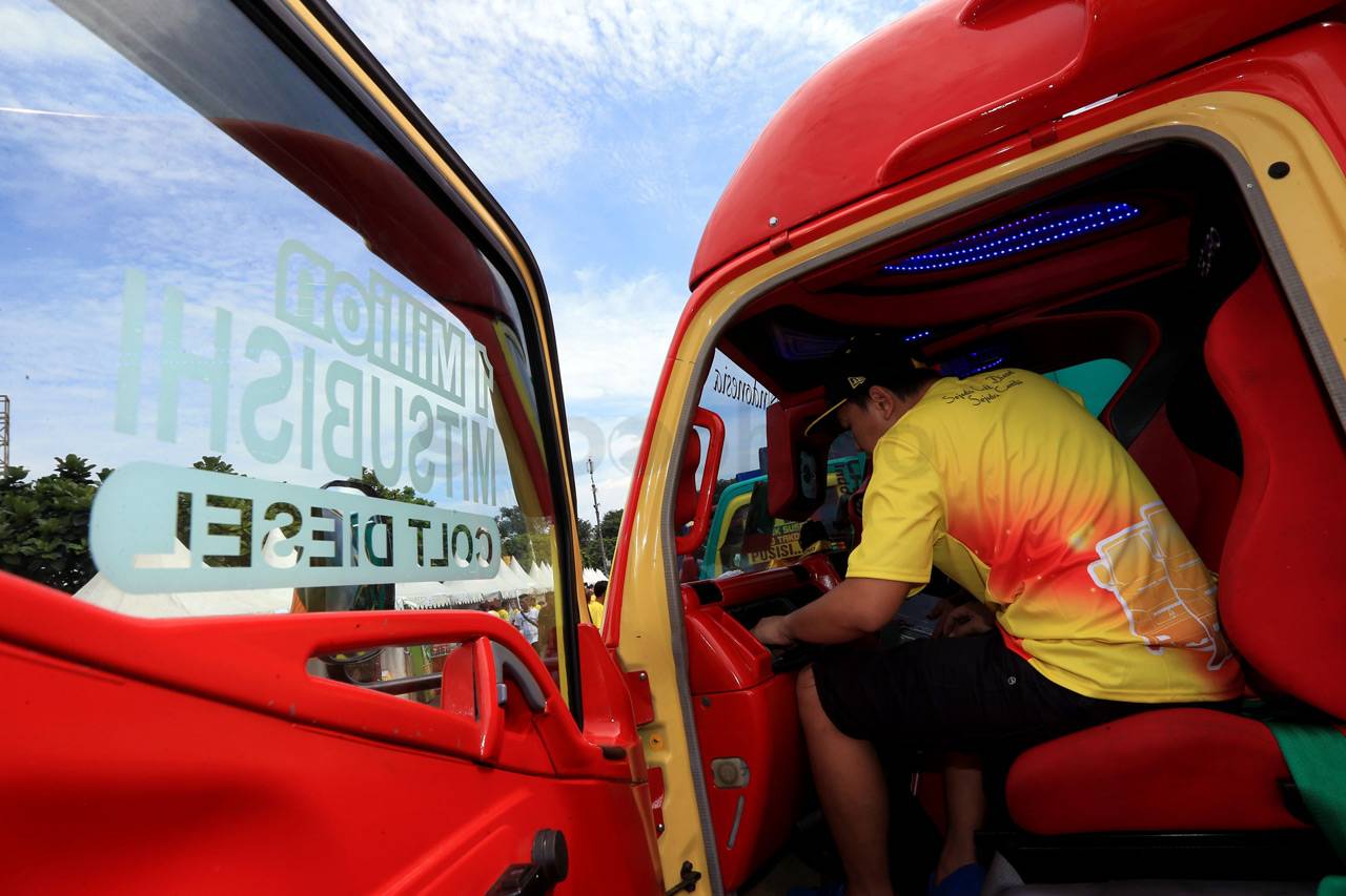 Pameran Truk Modifikasi...