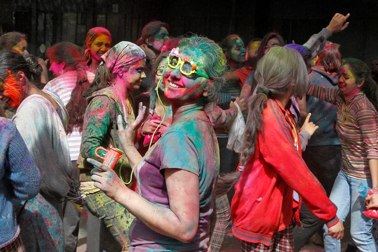 Suka Cita Festival Holi...