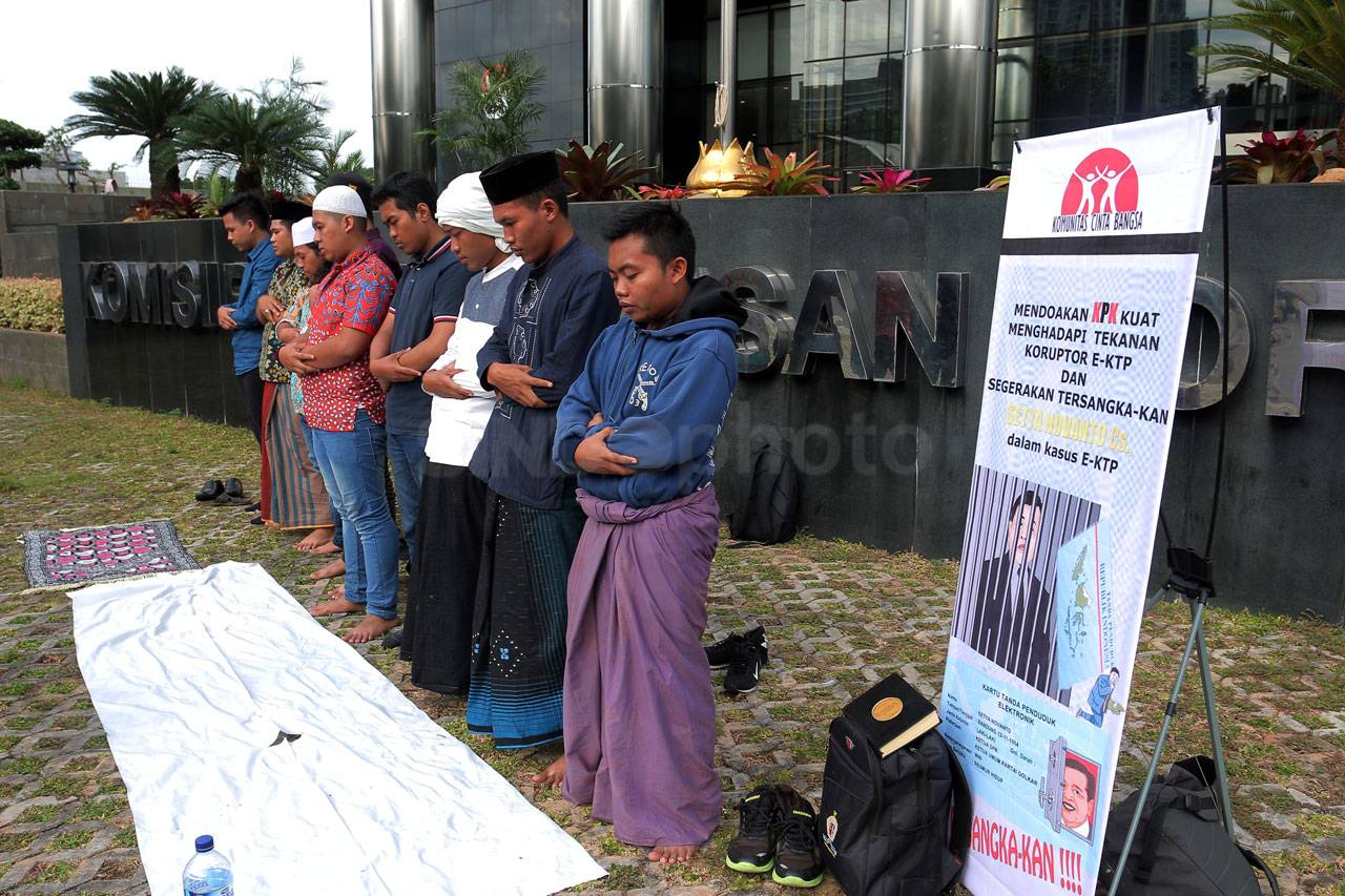 Aksi Komunitas Cinta...