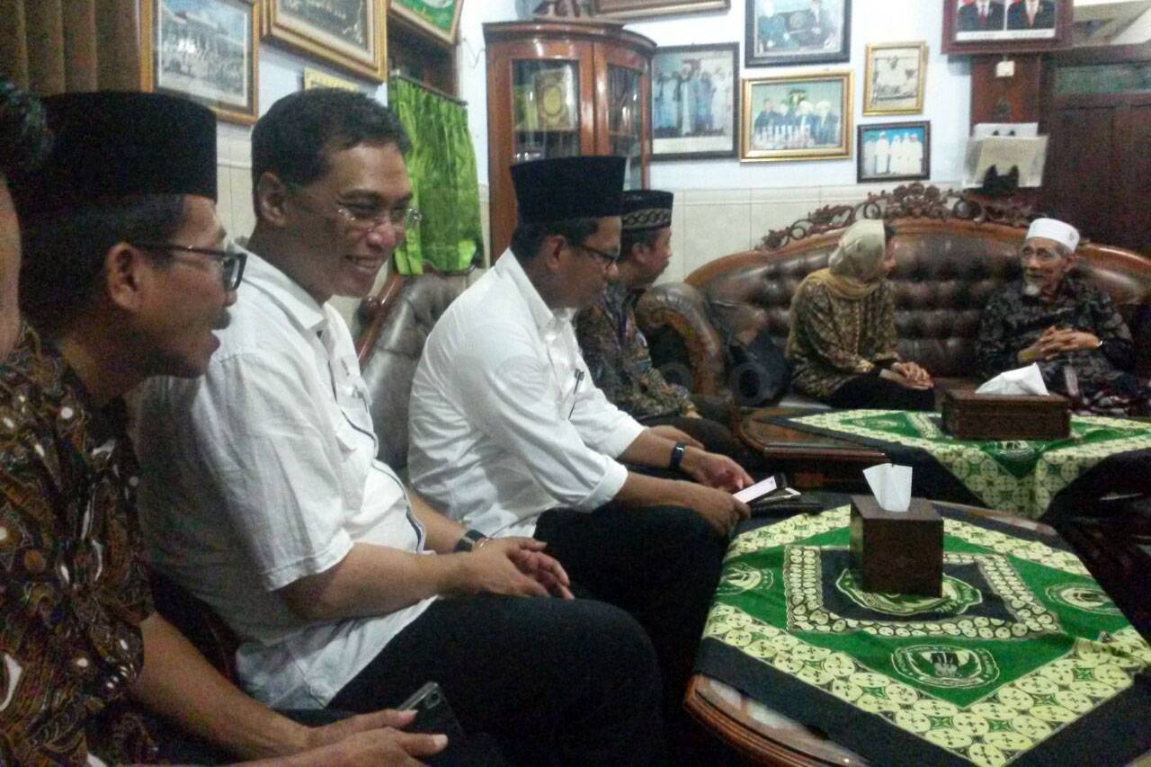 Menteri BUMN Tinjau...