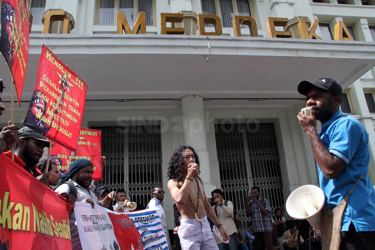 Aliansi Mahasiswa Papua...