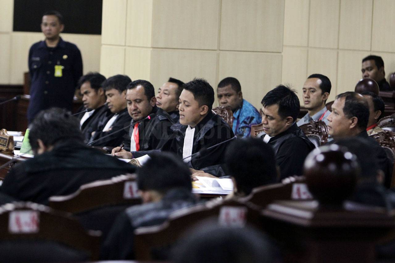 MK Gelar Sidang Sengketa...
