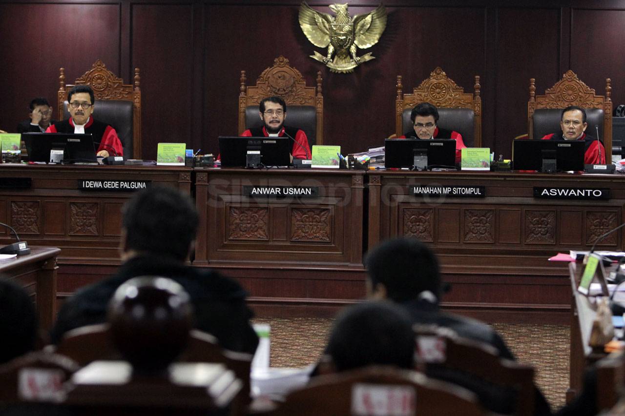 MK Gelar Sidang Sengketa...