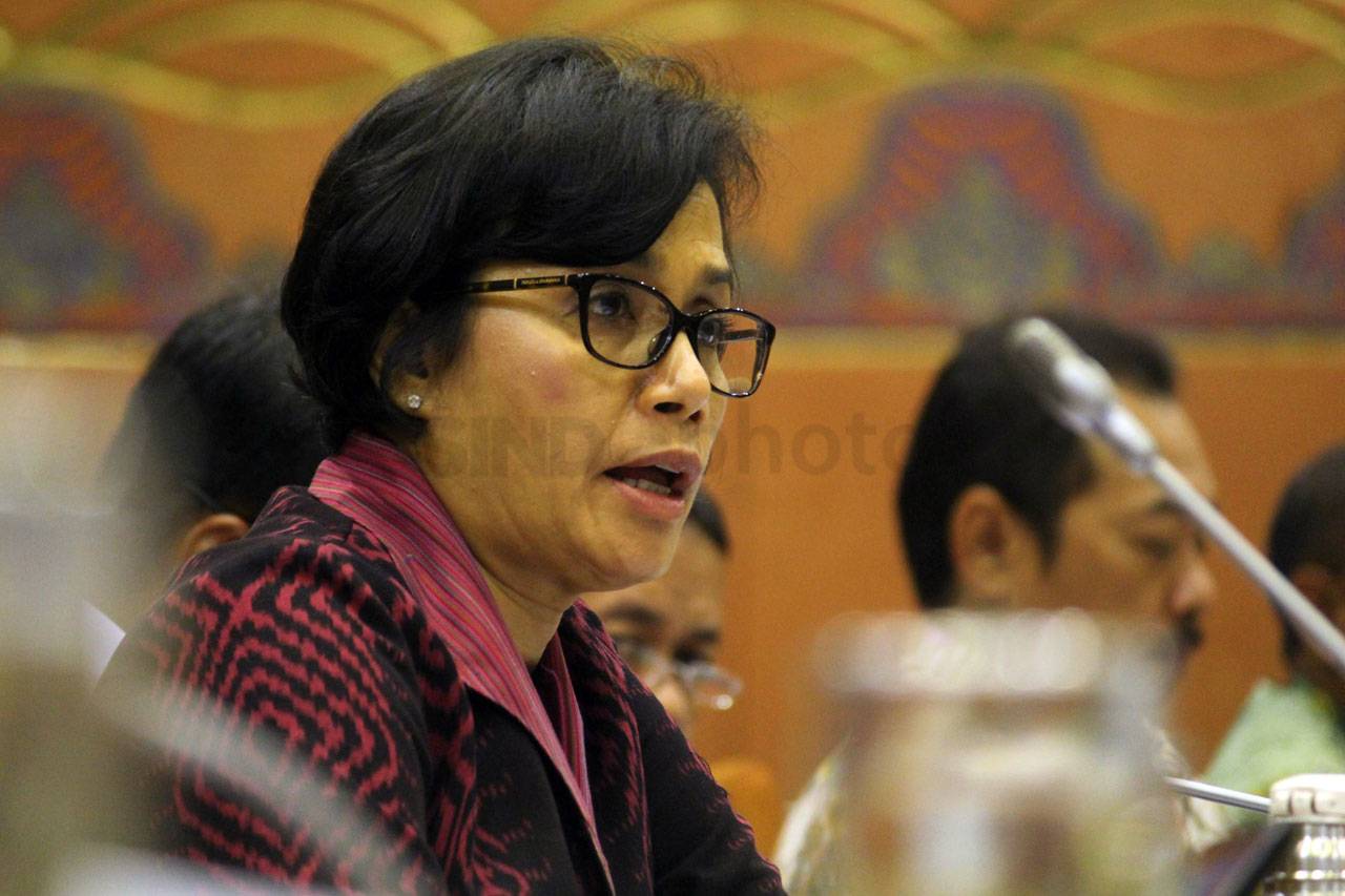 Menkeu Sri Mulyani Raker...