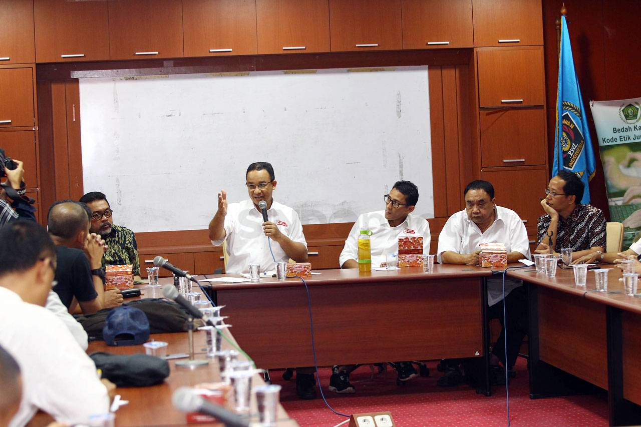 Pasangan Anies-Sandi...