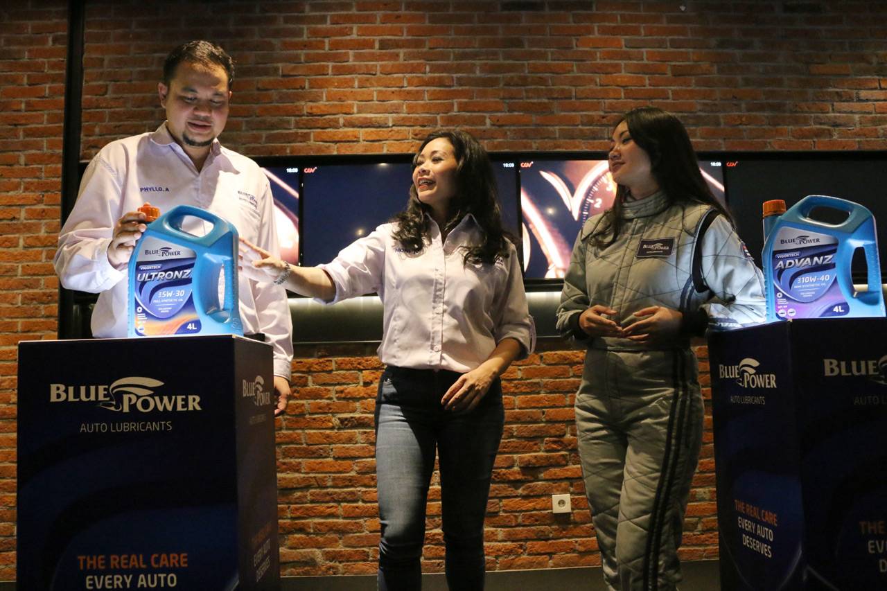Blue Bird Luncurkan...