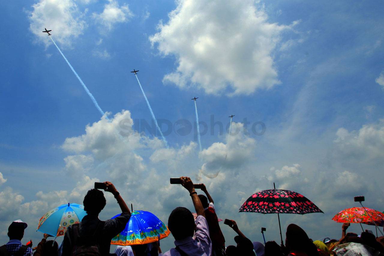 Ribuan Warga Palembang...