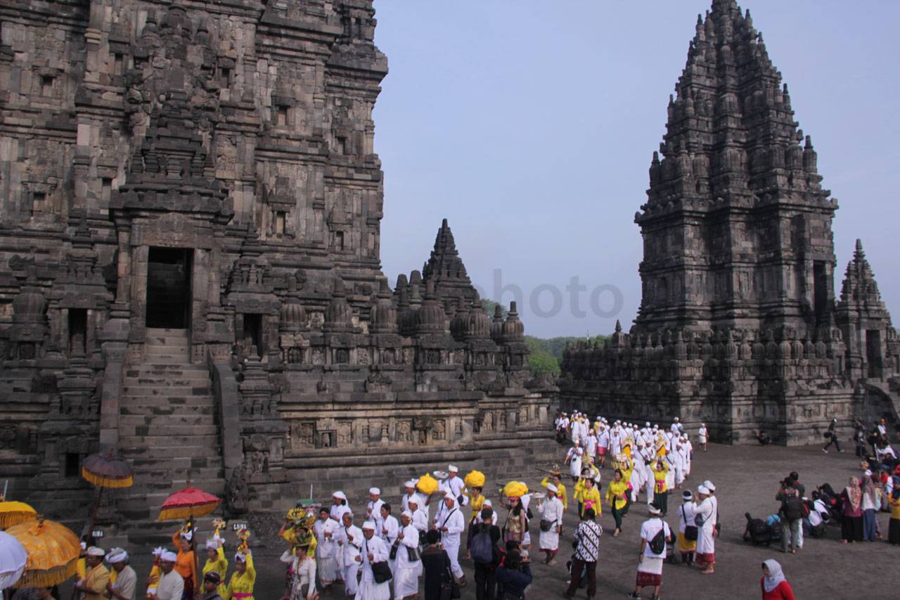 Perayaan Tawur Agung...