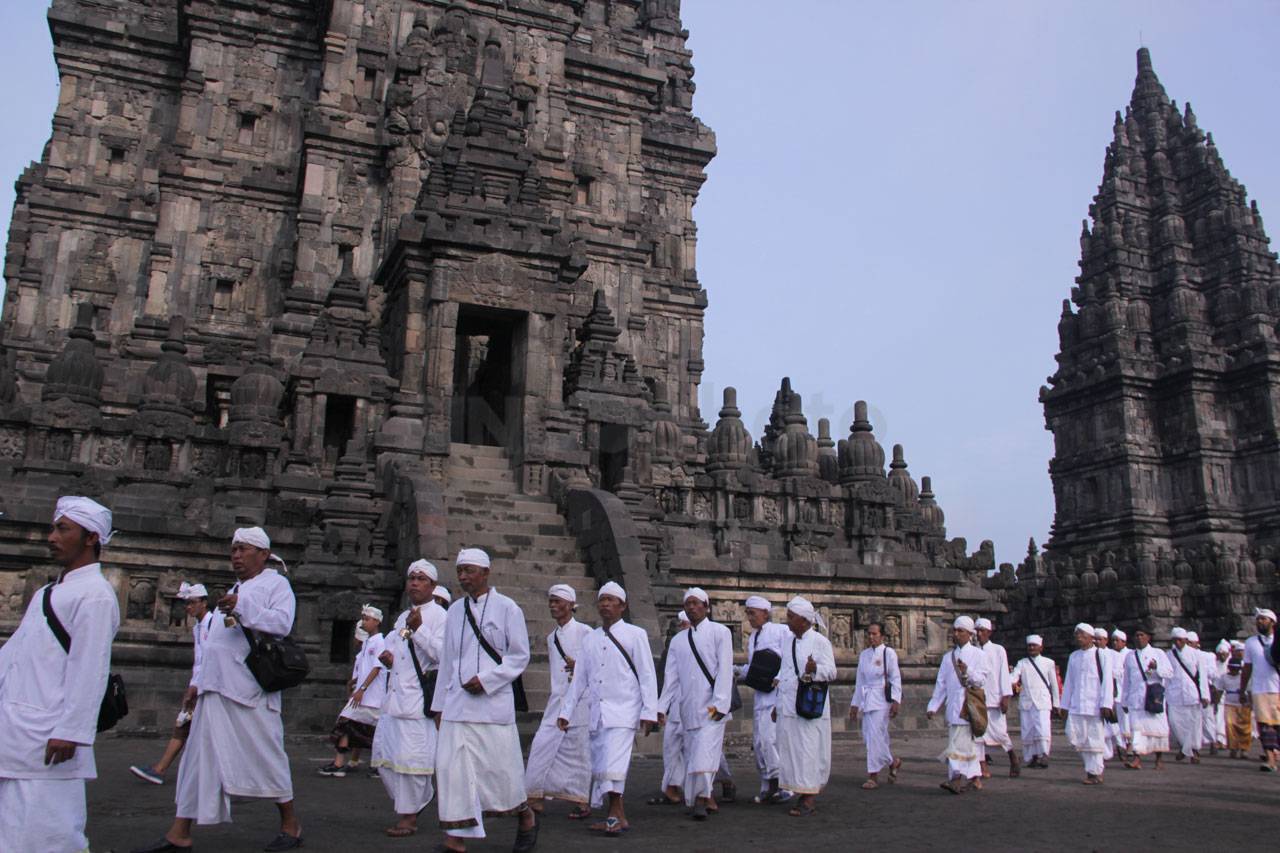 Perayaan Tawur Agung...