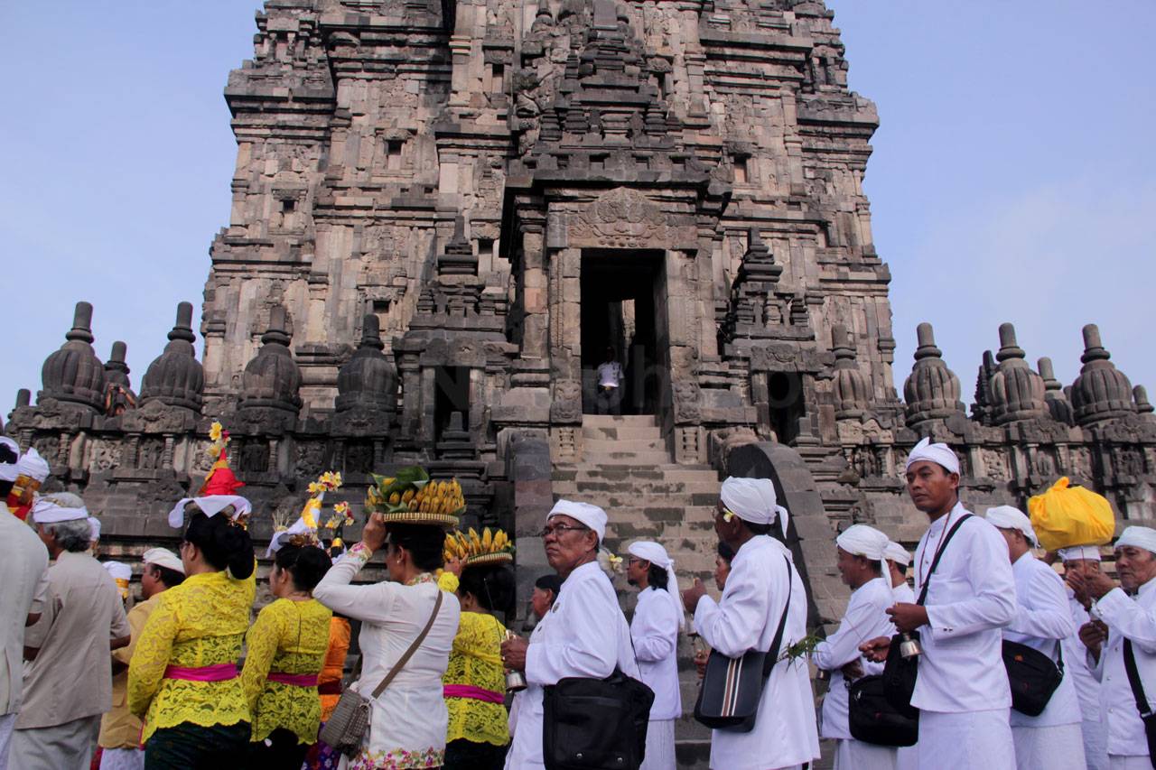 Perayaan Tawur Agung...