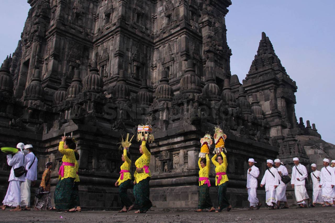 Perayaan Tawur Agung...