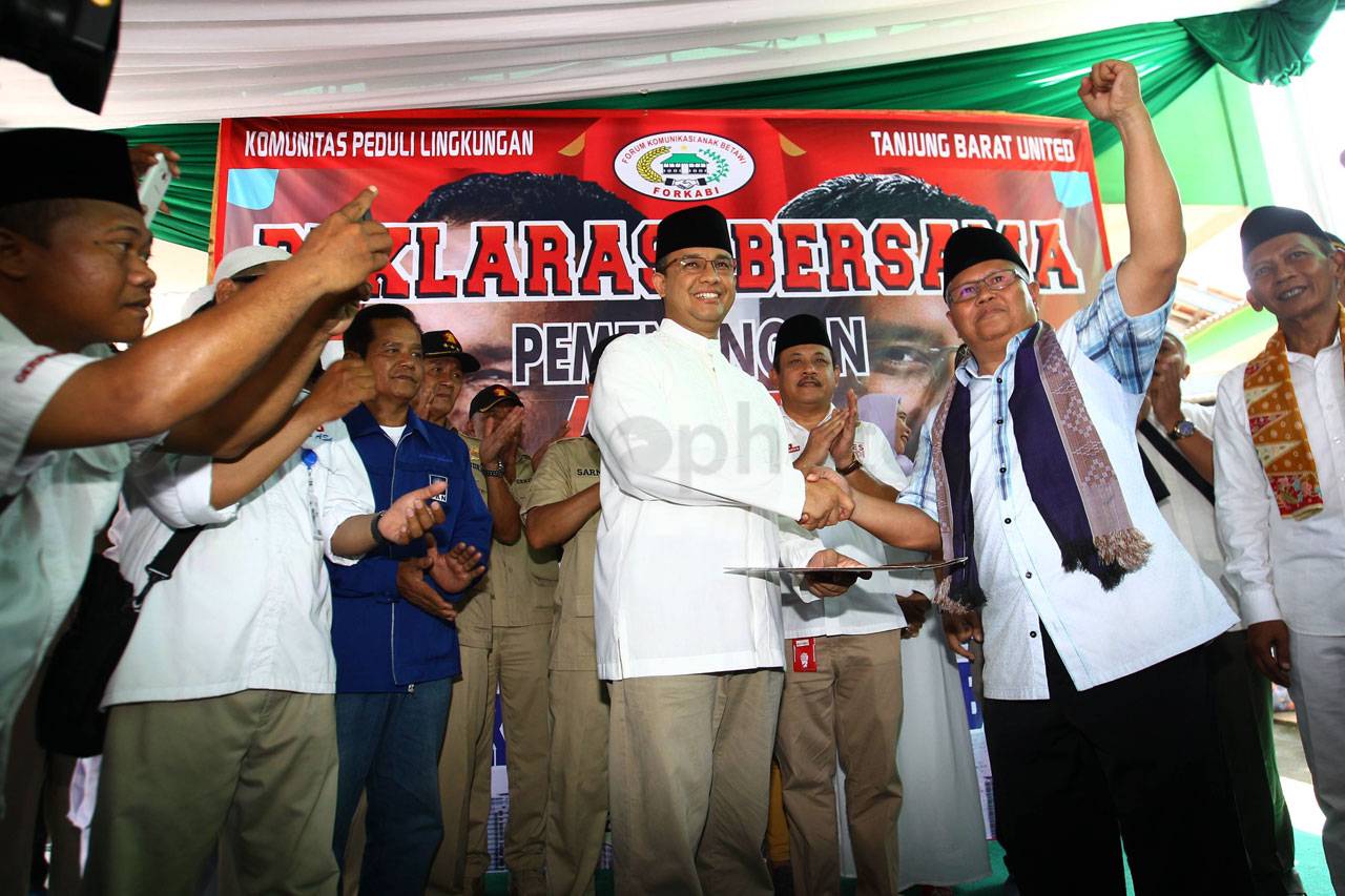 Cagub Anies Hadiri Istighosah...