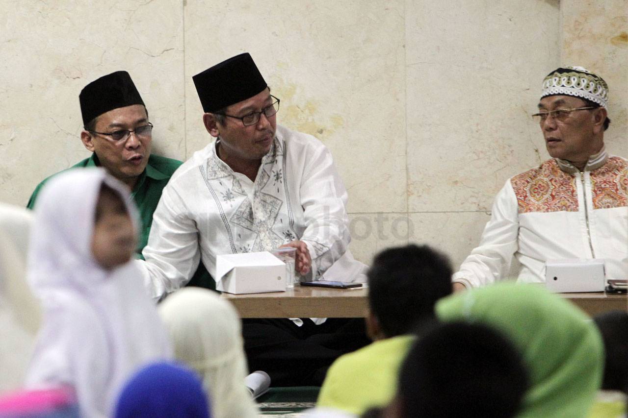 Djan Faridz Kunjungi...