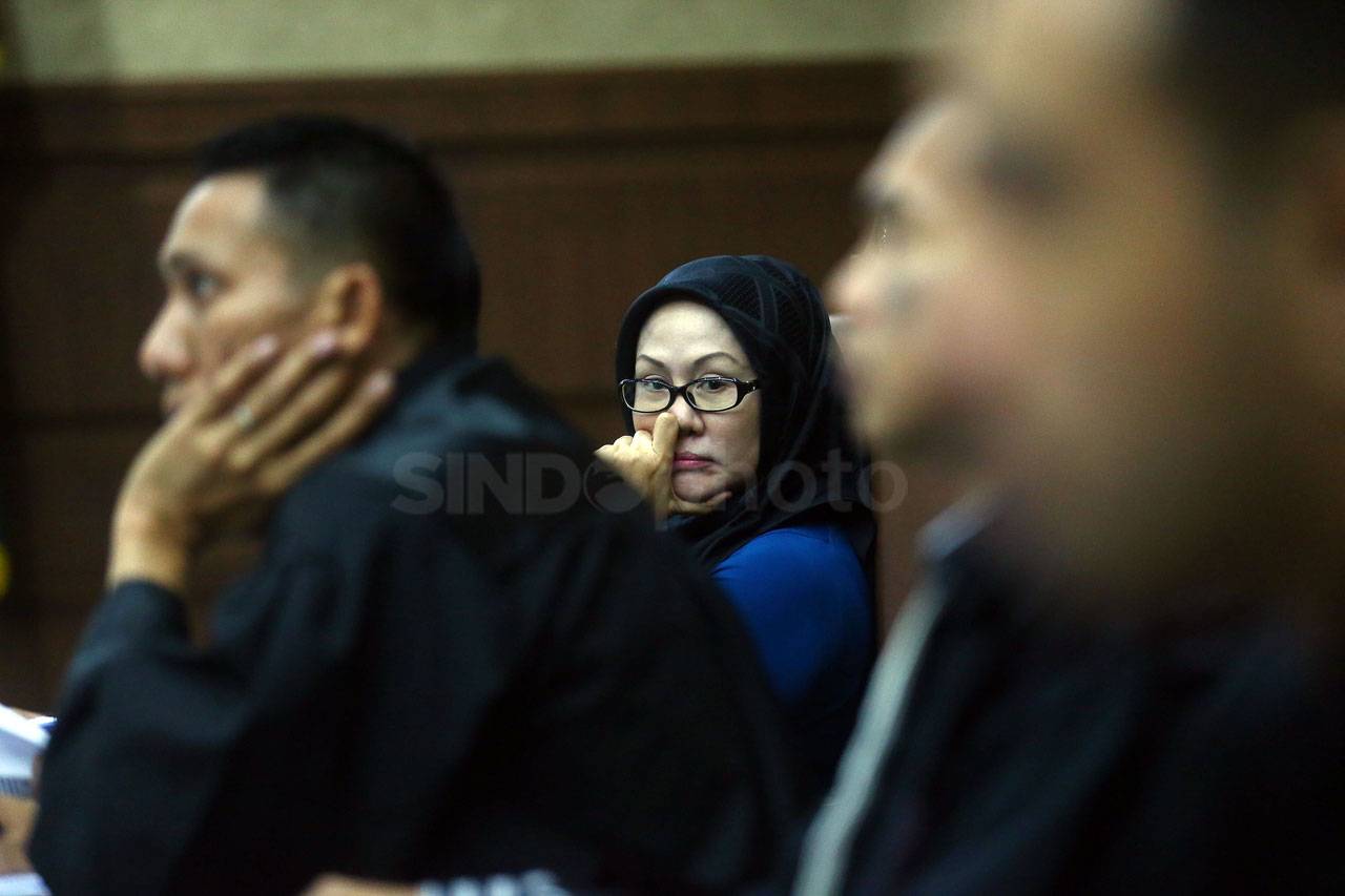 Ratu Atut Jalani Sidang...