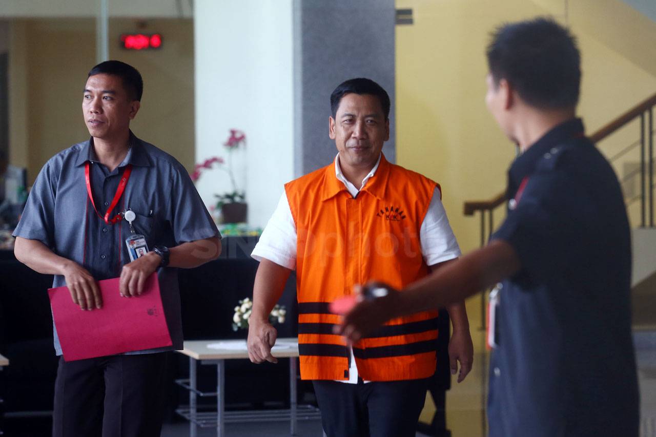 KPK Lanjutkan Pemeriksaan...