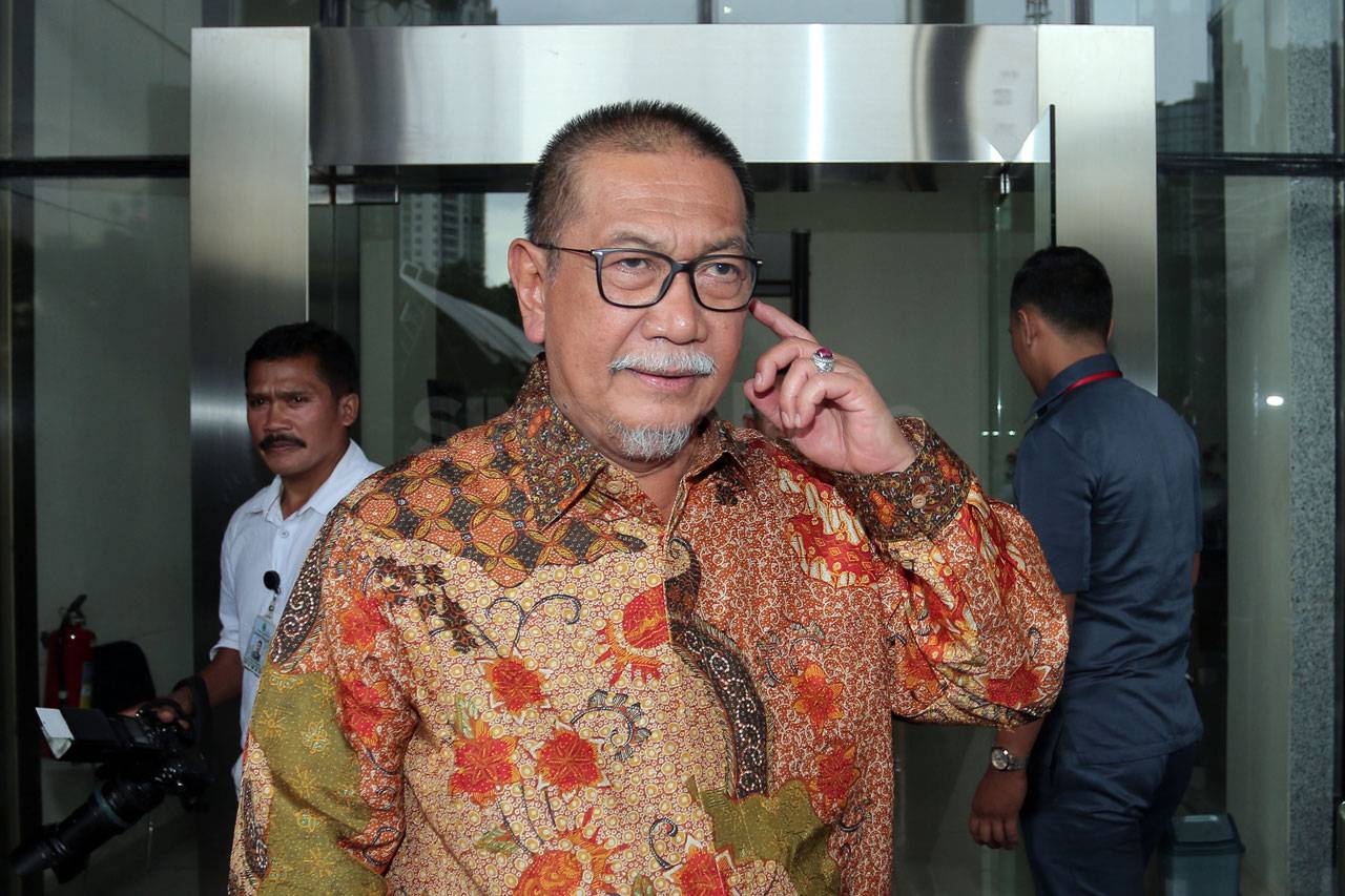 Deddy Mizwar Serahkan...