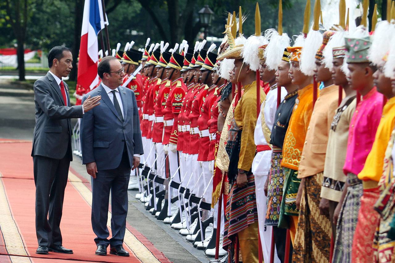 Presiden Jokowi Terima...