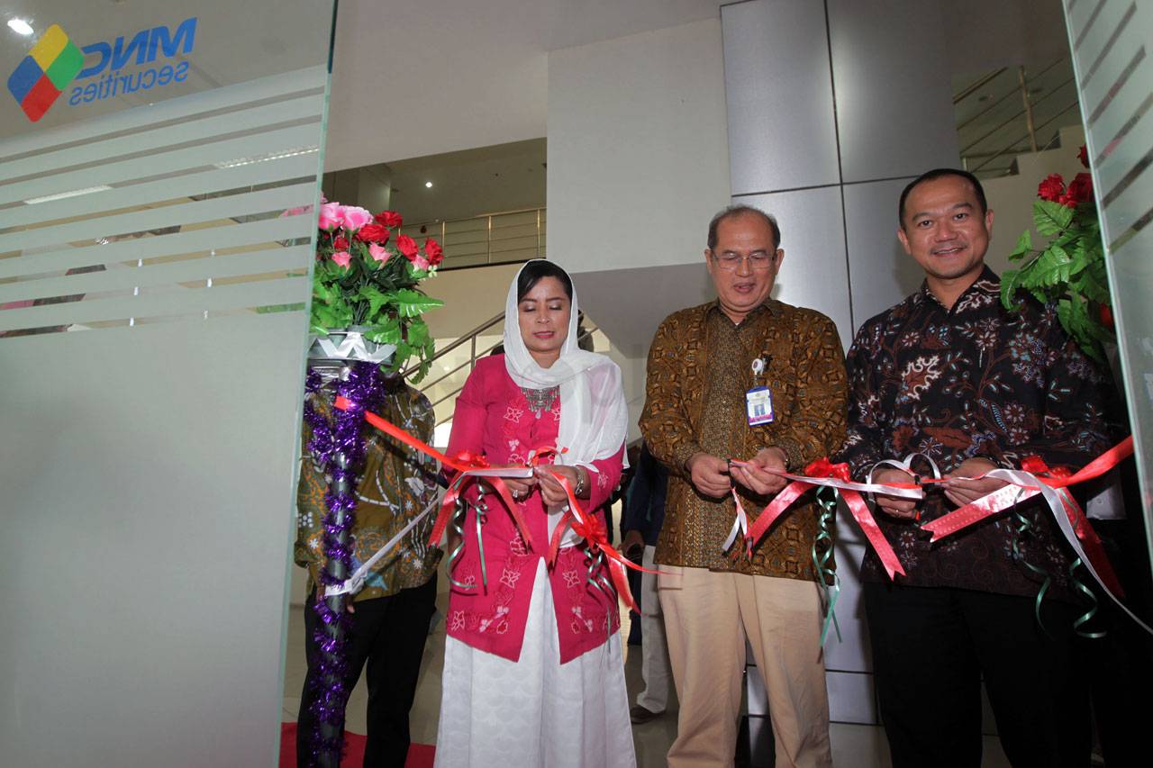 MNC Securities Buka...