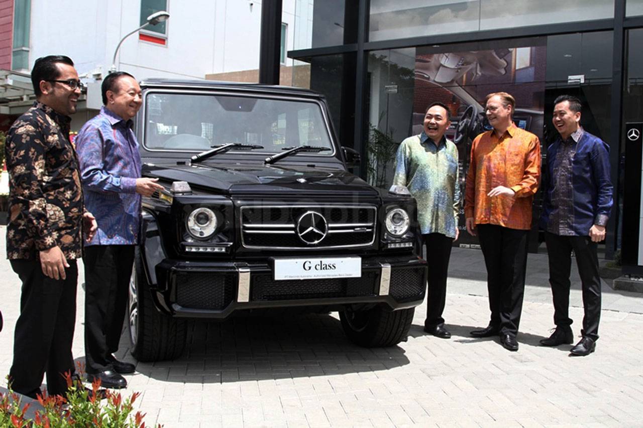 Mercedes Benz Buka Dealer...
