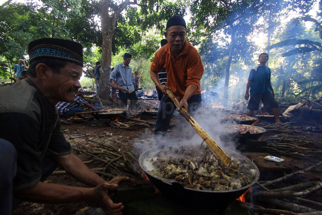 Warga Gunungpati Gelar...