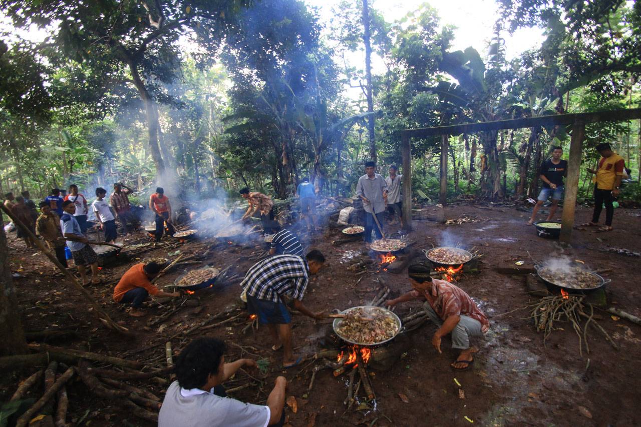 Warga Gunungpati Gelar...
