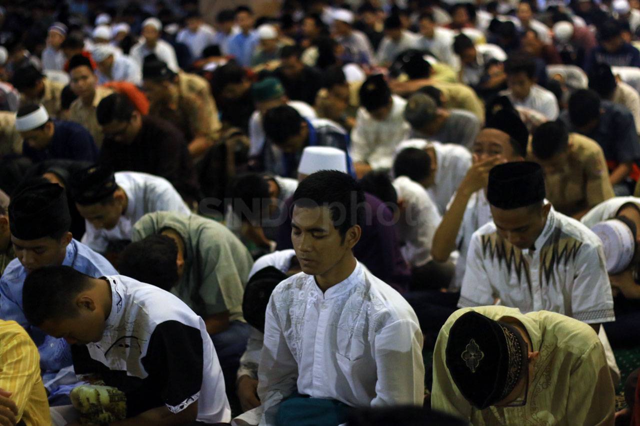 Ribuan Siswa Ikuti Dzikir...