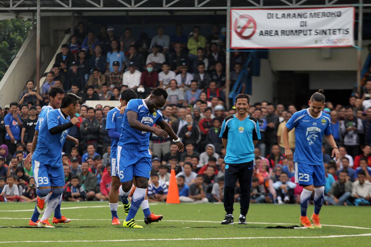 Carlton Cole dan Michael...