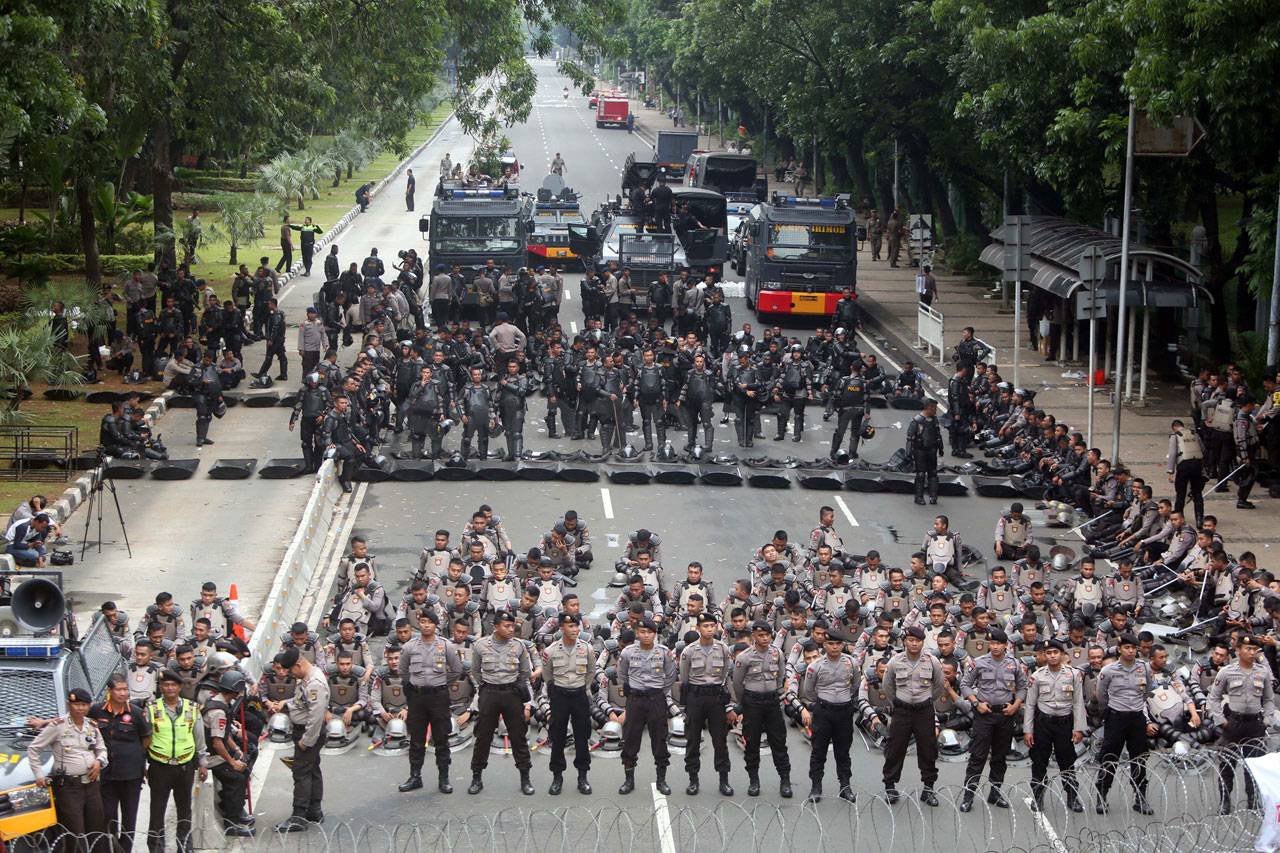 Aksi 313 Berlangsung...