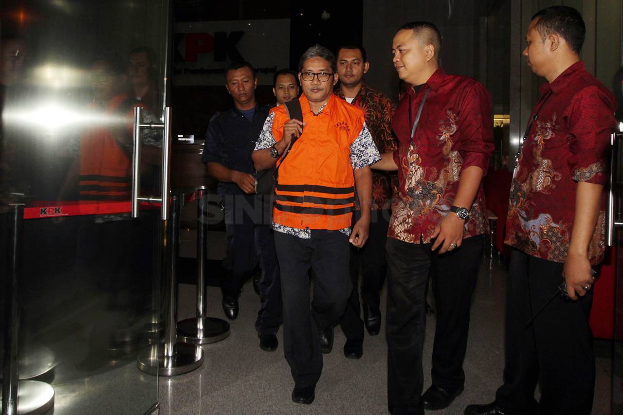 Agus Nugroho Dikawal...