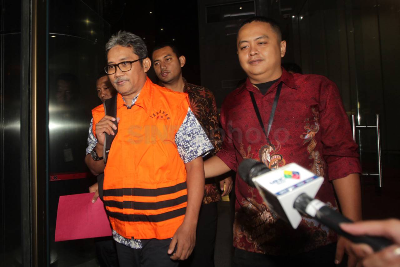 Agus Nugroho Dikawal...