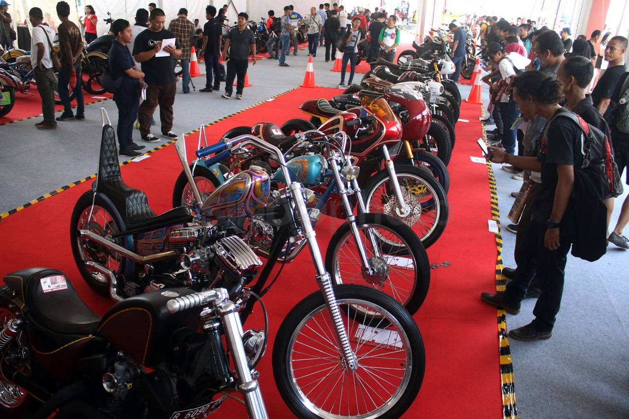Tumplek Blek di Parkir...