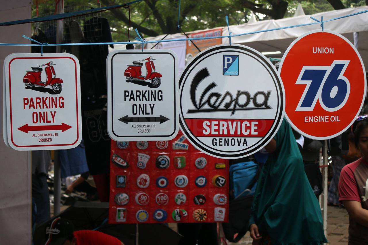 Tumplek Blek di Parkir...