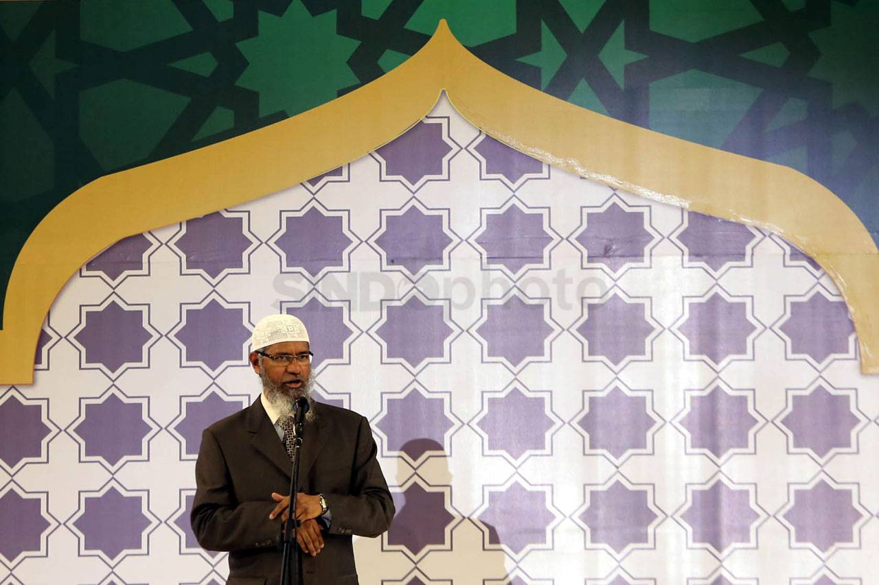 Ribuan Umat Muslim Ikuti...